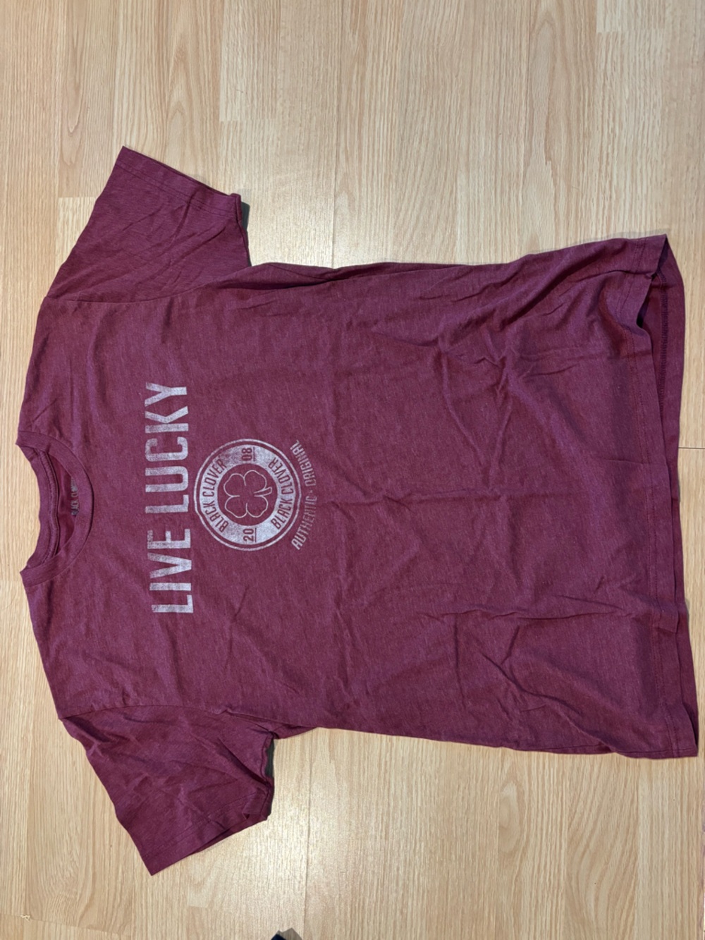 Live Lucky Men's Burgundy Graphic T-Shirt